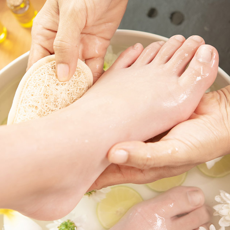 Golden Glimmer Pedicure Golden Glimmer Pedicure